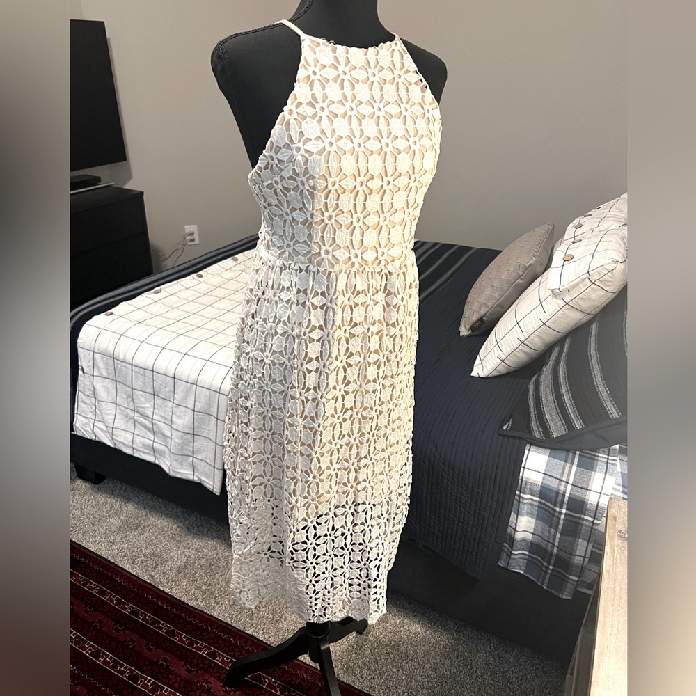 Romeo + Juliet Couture Cream Lace Crochet Dress Retail $195